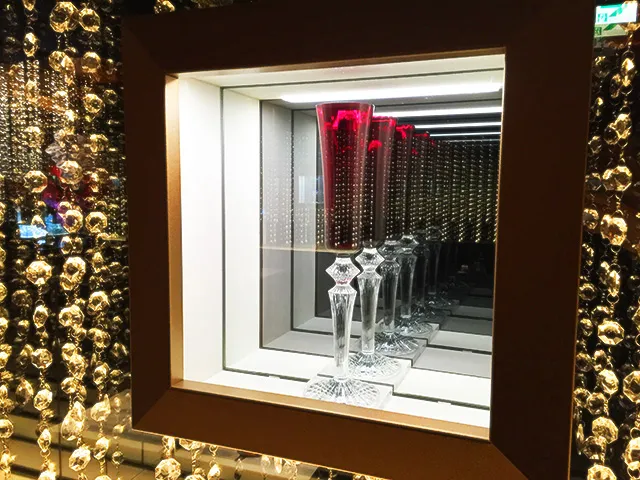 三宮ラウンジ Danke-ダンケ ギャラリー ボックス